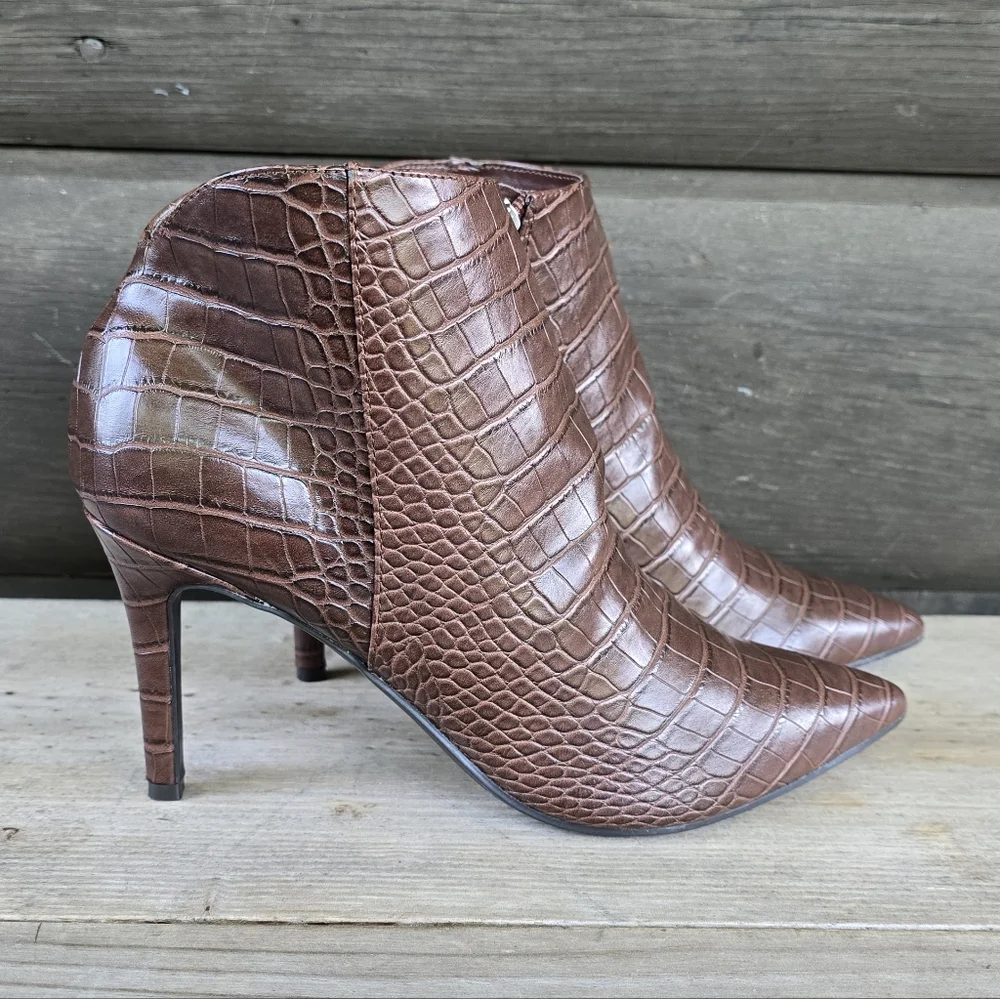 Nine West NEW Finny Y2K Office Siren Crocodile Pointy Toe Stiletto Bootie 8.5M